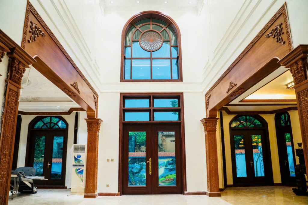 cửa thép vân gỗ